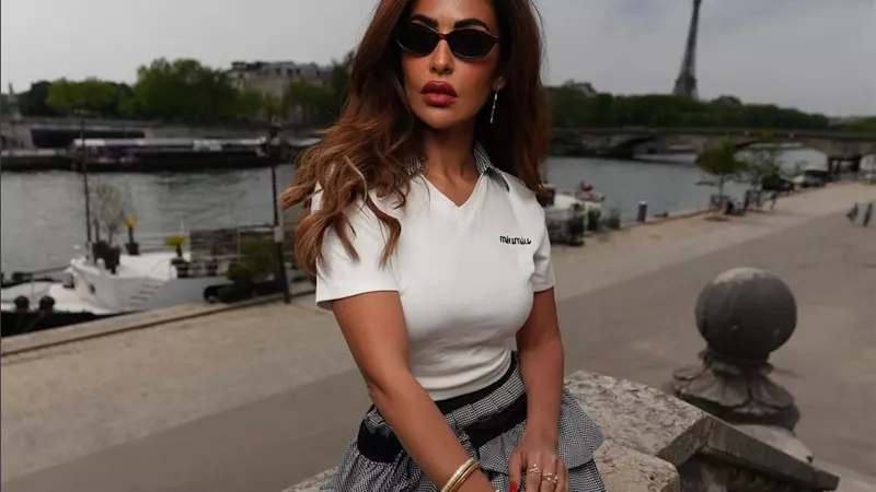 مي سليم بإطلالة أنثوية جذابة في فرنسا