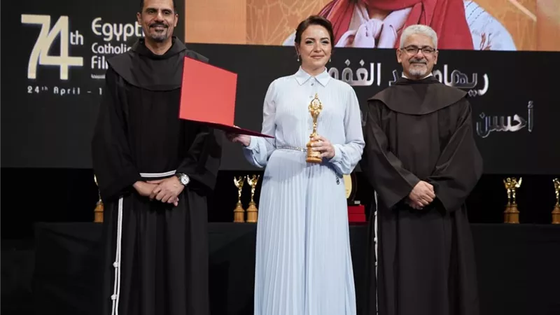 ريهام عبدالغفور: أهدي تكريمي في مهرجان الكاثوليكي لروح والدي الذي علمني كل شئ