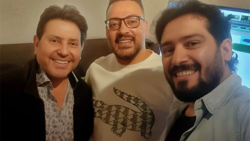 هاني شاكر في الاستوديو أثناء تسجيل أغنيته الأخيرة 