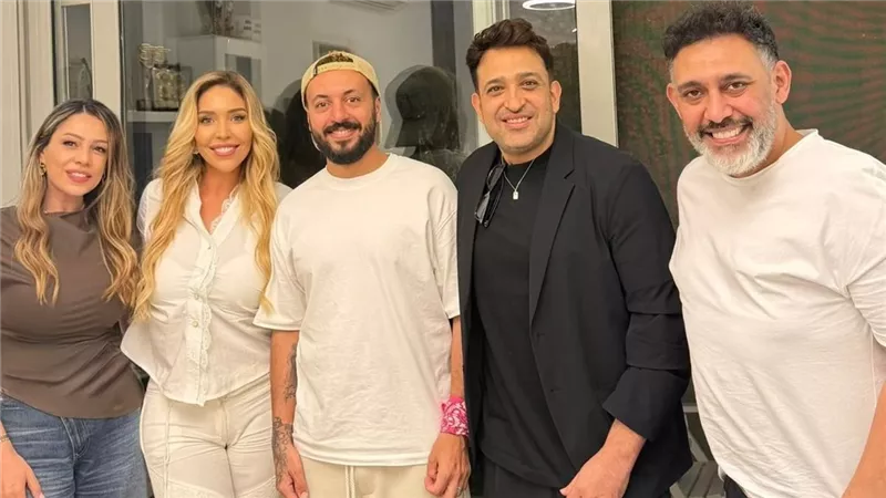 لاروسي تتعاون مع عمرو مصطفى وتامر حسين وعليم في أعمال غنائية جديدة بطابع عالمي