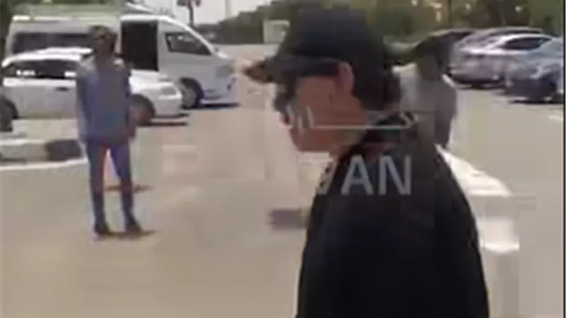 محمد رياض يودع عبد الرحمن أبو زهرة 