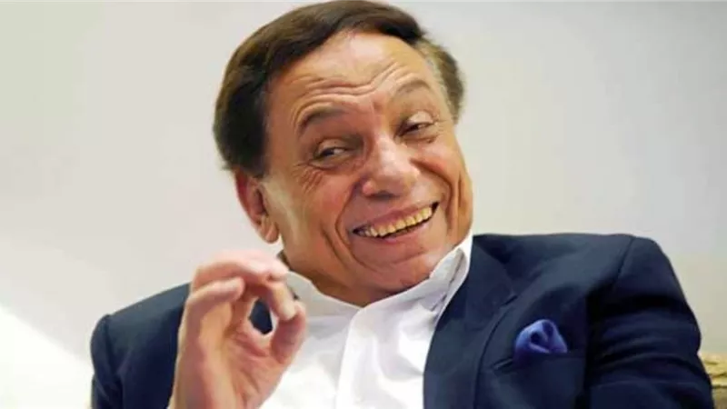 بين هيبة الأب وحنان الأم.. أسرار صنعت الزعيم عادل إمام