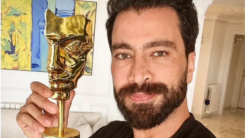 معتصم النهار يكشف سبب غيابه عن  Trend Awards.. ويؤكد سعادته بالتكريم عن مسلسل 
