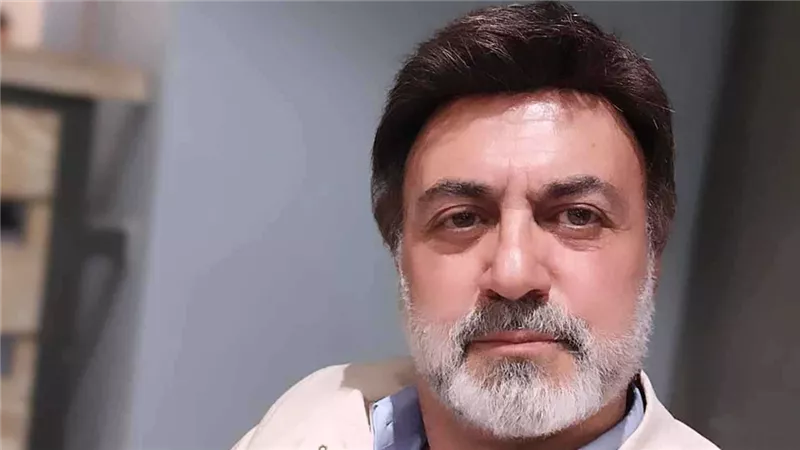 مقابل المال.. فراس إبراهيم يتعرض لمحاولة ابتزاز لتلفيق خلافات مع أيمن زيدان