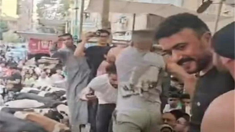 ذبح الأضحية بإيده.. شاهد ما فعله أحمد العوضي أول يوم العيد