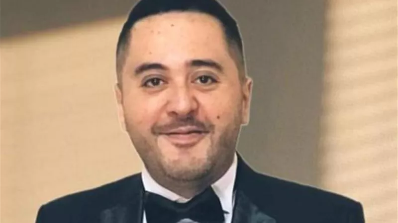 عمرو عبد العزيز: نفسي يبقى في مسرح باسم سمير غانم ويكون زي متحف يضم مقتيناته