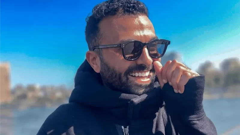 الموت يفجع المنتج محمد الشاعر في وفاة والده.. ورامي صبري يطلب له الدعاء