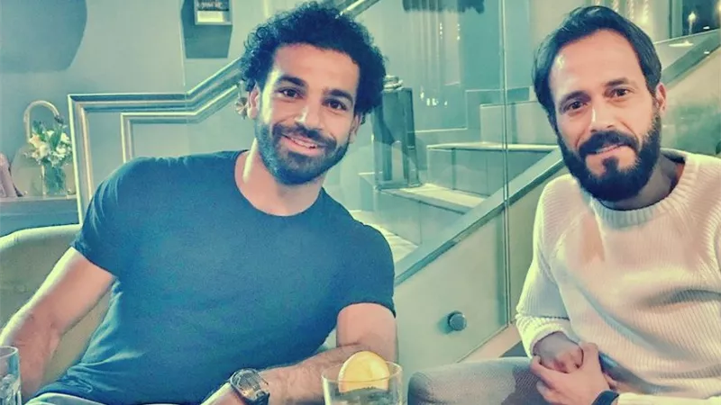 يوسف الشريف يوجه رسالة لمحمد صلاح بعد مغادرة الدوري الإنجليزي.. 