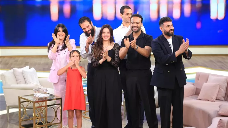 أبطال العرض المسرحي 