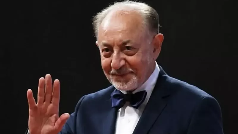 الفنان الراحل عبدالعزيز