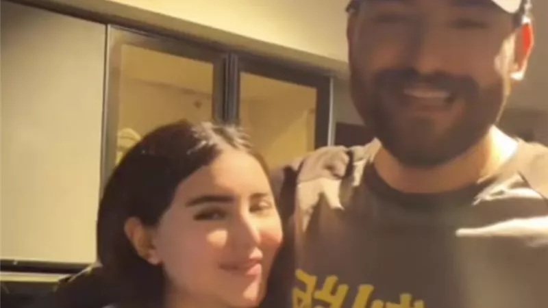 الفنان مسلم وزوجته
