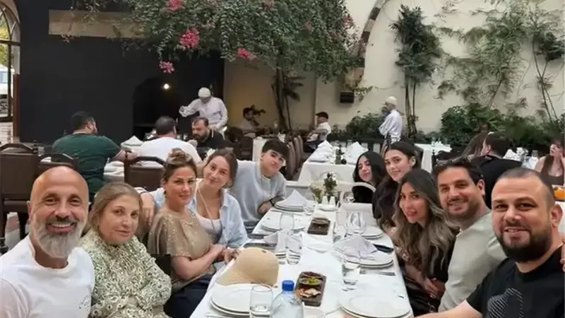 بعد 14 سنة من الإبعاد القسري.. عائلة أصالة تعود إلى دمشق 