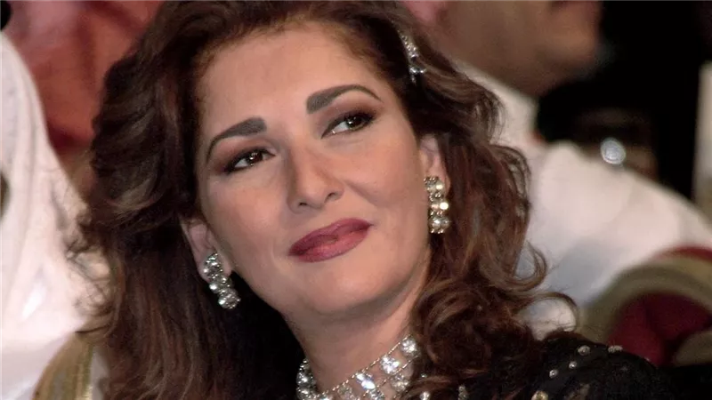 شائعات اعتزال وحجاب تلاحق آثار الحكيم بعد الغياب.. ما الحقيقة؟