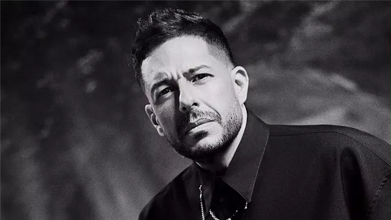 محمد حماقي يتصدر قائمة 100 فنان للأسبوع الثاني على التوالي