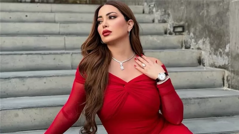بالأحمر.. نسرين طافش تتألق في أحدث ظهور لها