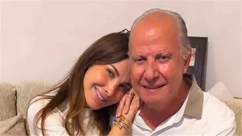 نانسي عجرم تحتفل بوالدها في يوم الأب العالمي: بطلي الأول وقلب عائلتنا