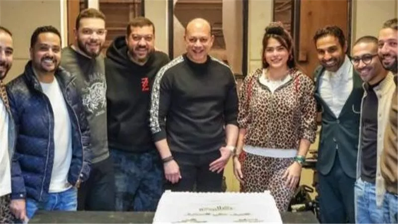 السيناريو يجبر أحمد فهمي وأسماء جلال على إيقاف تصوير فيلم الفيل على الدرفيل