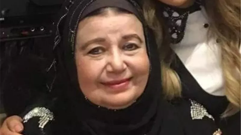 نزيف بالبطن ..نقل سحر حمدي إلى المستشفى بعد تعرضها لأزمة صحية مفاجئة