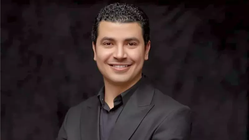 أنا وبنتي سوا.. محمد أنور يحتفل بلحظة مميزة مع ابنته 