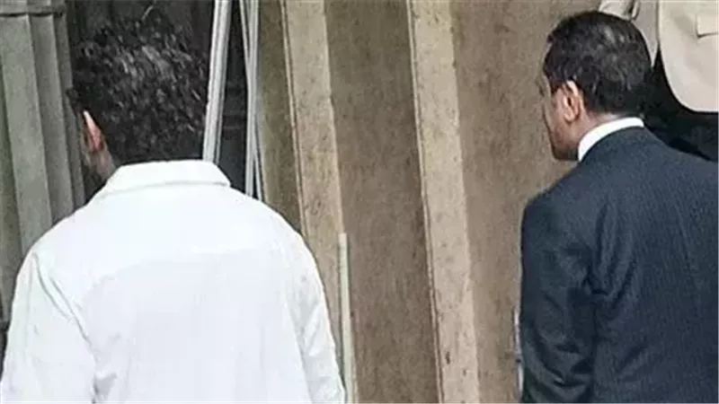 فادي خفاجة يصل مقر النقابة للتحقيق معه في الإساءة لدكتور أشرف زكي