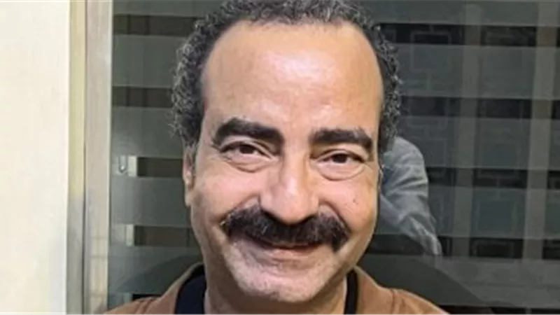 ياسر عزت: 