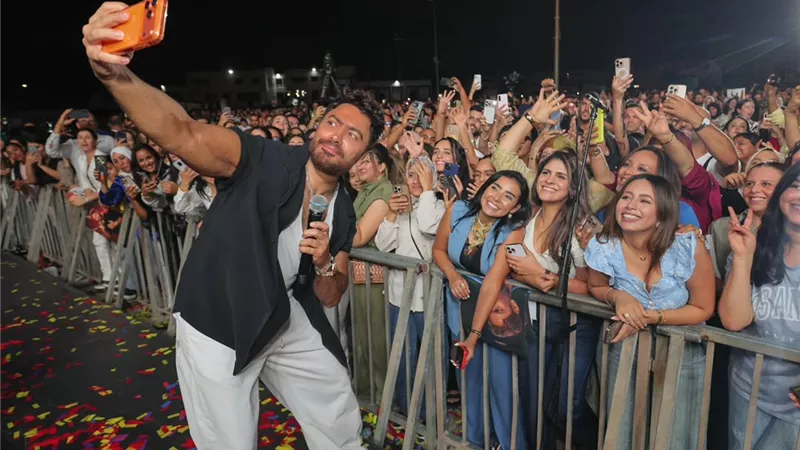 تامر حسني يختتم مهرجان موازين ويكشف تطورات تعاونه مع سعد لمجرد