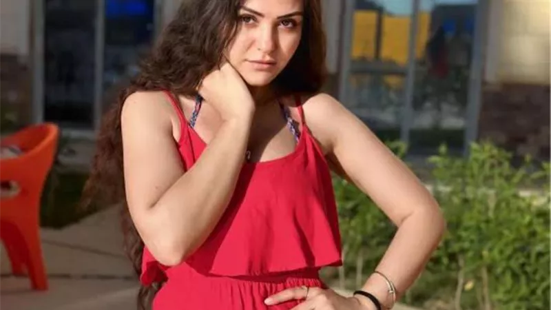نيجار محمد: 