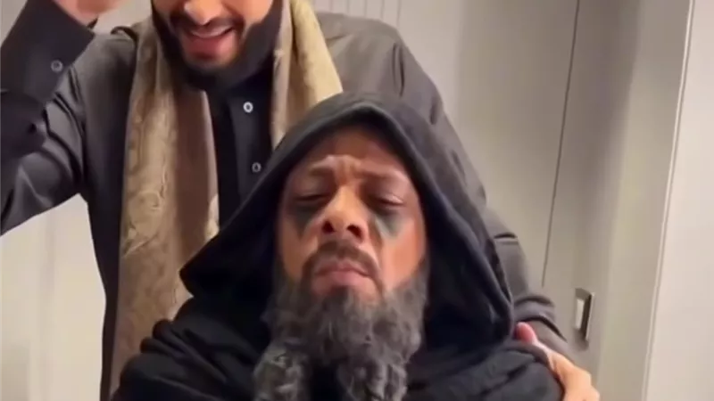 على طريقة المداح.. حمادة هلال يسلسل عفاريت الأرجنتين