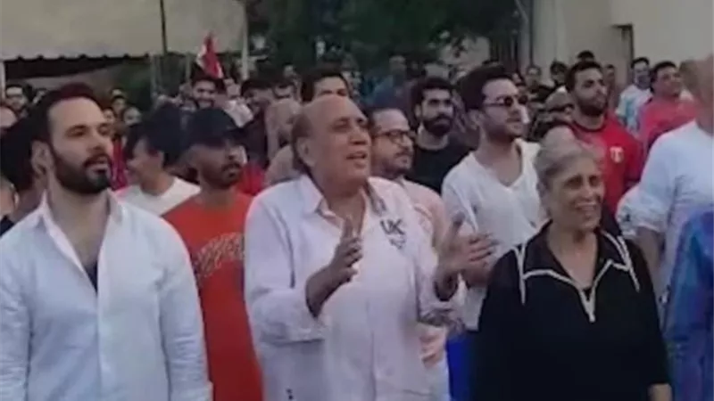 نجوم الفن يشاركون في أداء السلام الوطني قبل مباراة مصر والأرجنتين