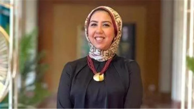 شيماء منصور تقدم المؤتمر الصحفي للدورة التاسعة من مهرجان القاهرة الدولي للمونودراما