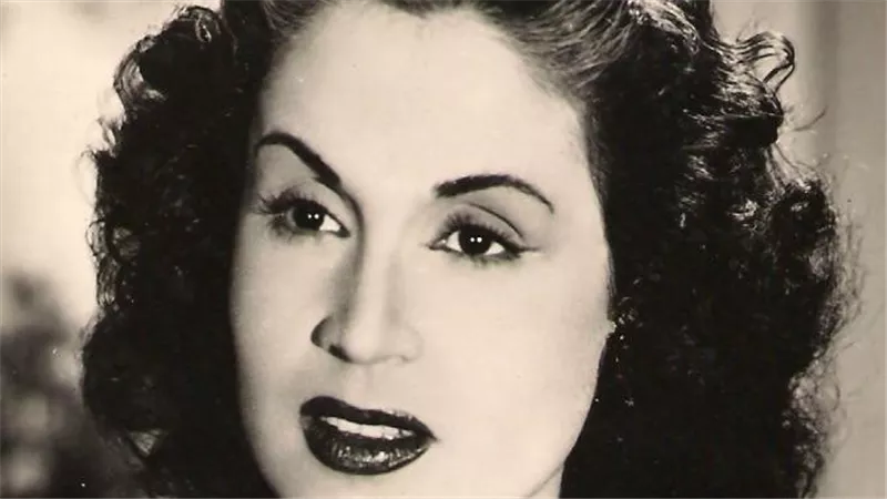 في ذكري رحيلها.. محطات بارزة في حياة نور الهدي 