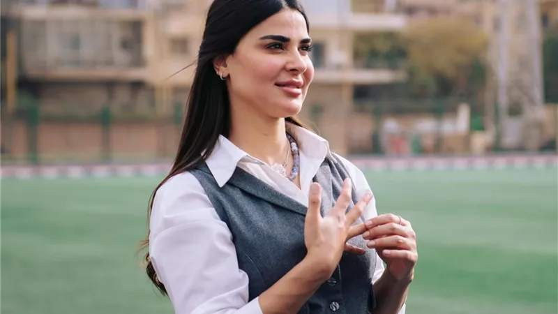 بعد أزمتها مع زوجها.. من هي نورهان منصور؟