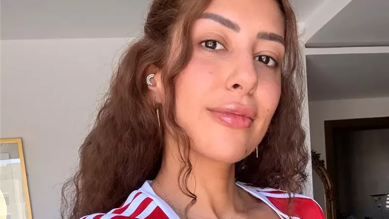 صباح الإنتصارات.. ميرنا الهلباوي بقميص بايرن ميونخ في أحدث ظهور