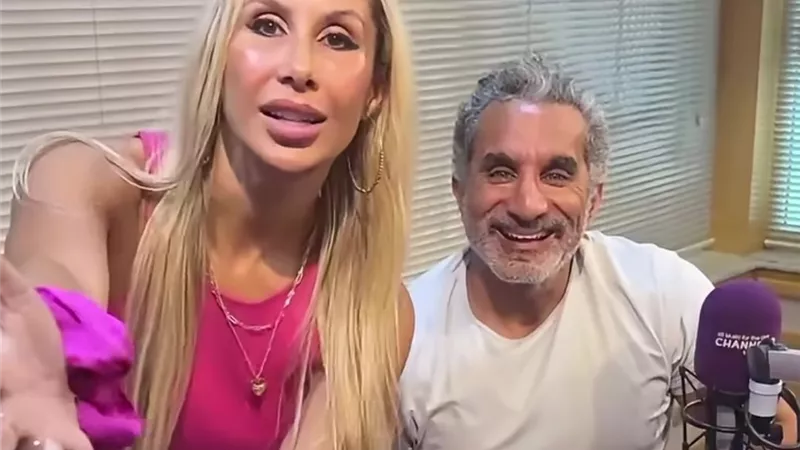 رسالة خاصة من باسم يوسف لـ لقاء الخميسي
