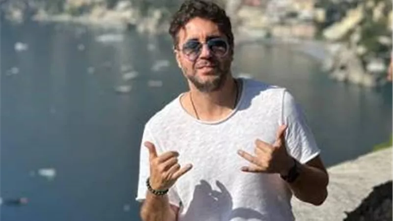   هشام ماجد: بقرأ القرآن قبل ما أطلع المسرح.. وكل عرض له رهبته