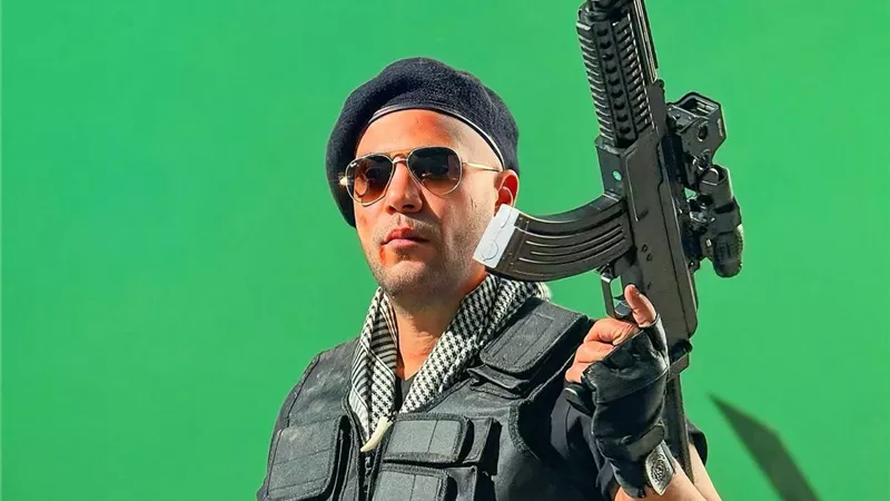 محمد إمام يحتفل بنجاح 