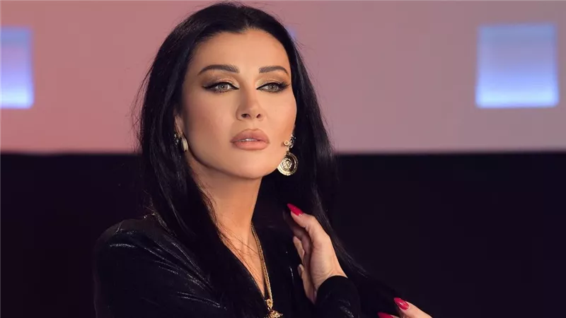 نادين الراسي ترد على منتقدي عمرها وشكلها.. 