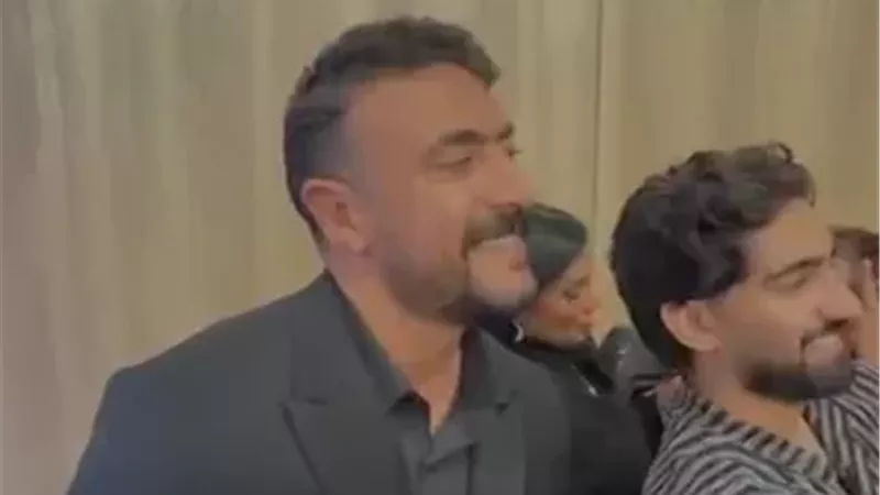 هتفرج مع أخواتي.. أحمد العوضي يلتقي بجمهور شمشون ودليلة اليوم 