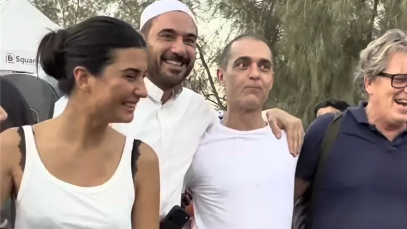 بالجلابية.. أحمد عز يحتفل بعيد ميلاده في كواليس الأمير 