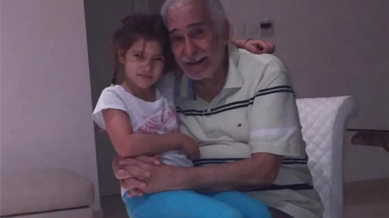 واثق إن جدك فخور بيكي.. أحمد أبو زهرة يحتفل بعيد ميلاد ابنته مريم