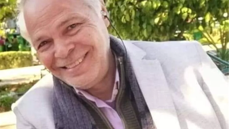 محمود عامر يوجه رسالة إلى إيهاب فهمي بعد رئاسته للبيت الفني للمسرح