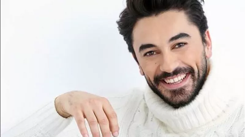 الممثل التركي چوكهان ألكان عبر انستجرام: يا الله بسم الله.. محمد صلاح
