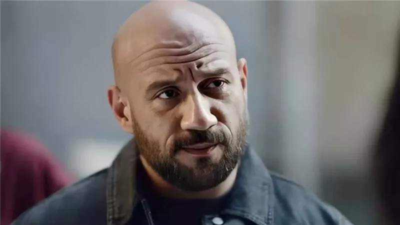 بعد غياب 13 عامًا.. أحمد مكي يبدأ تصوير فيلم فرصة سعيدة ويجدد تعاونه مع ماجد الكدواني