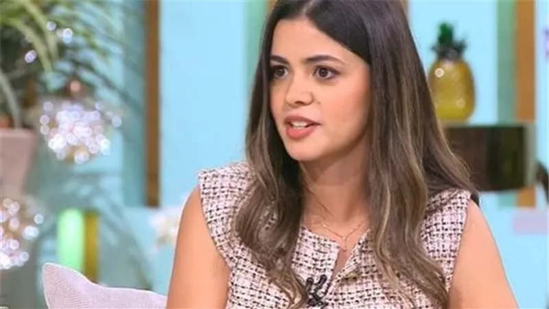 لجين خليفة تكشف كواليس ظهورها مع عمرو دياب في كليب لولا البنات