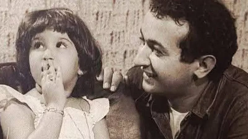 سارة نور الشريف عن والدها الراحل: 