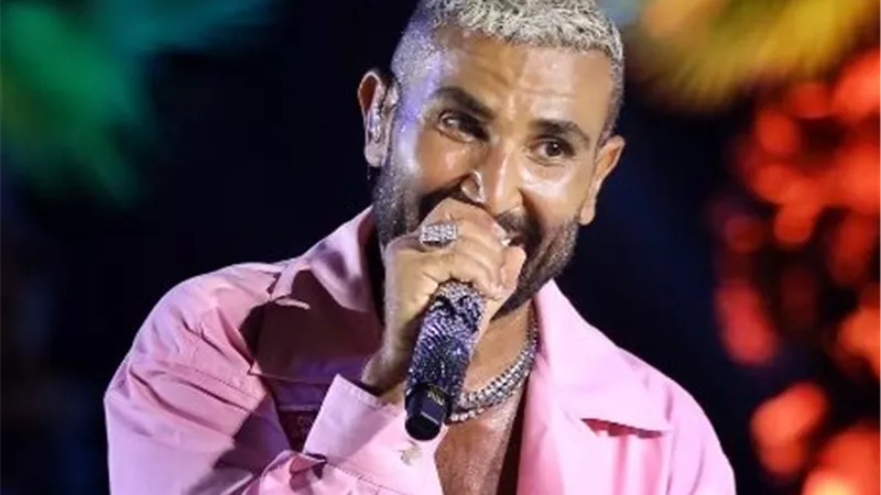 بدء العد التنازلي لموعد حفل أحمد سعد بالساحل الشمالي اليوم