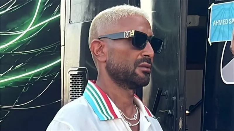 خاتم أحمد سعد يخطف الأنظار في حفل 