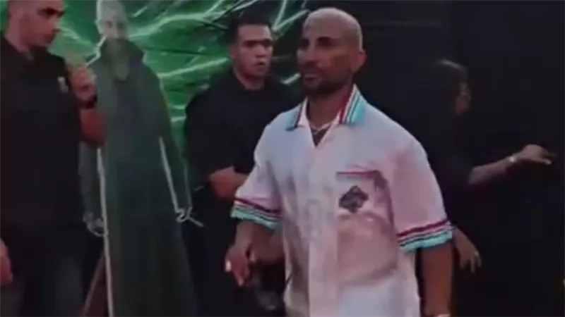 أحمد سعد يخطف الأنظار بـ3 عقود فضية في حفل الساحل