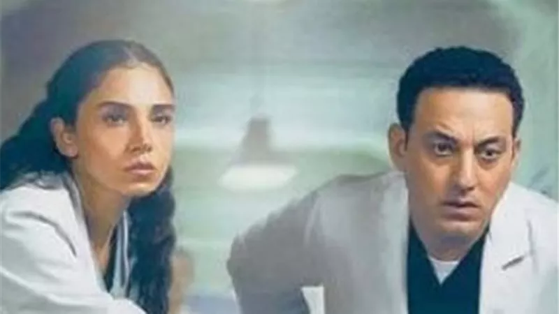 مؤلف مسلسل بنج كلي يرد على جدل الحالات الطبية: كلها حقيقية والفن أذواق 