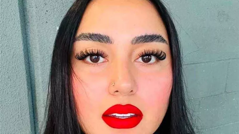 وفاة المغنية الفلبينية فانيسا بلانكا عن 30 عامًا بعد سقوط مأساوي داخل شقتها